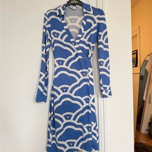 Diane Von Furstenberg Blue and Cream Long Sleeve Dress